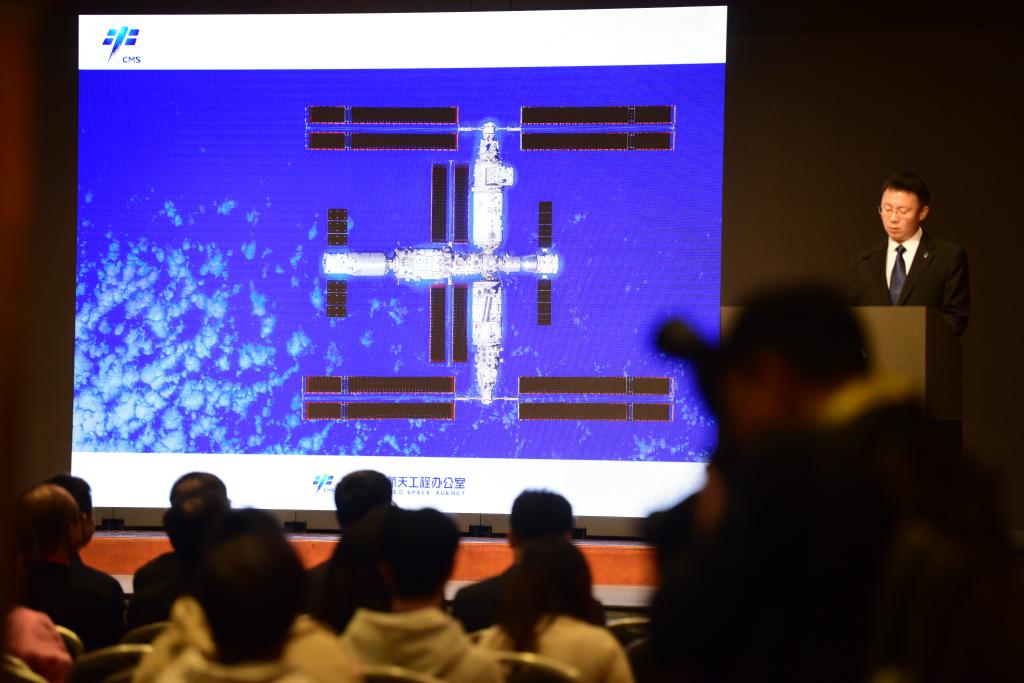 万事测速：中国空间站全貌高清图像首次公布